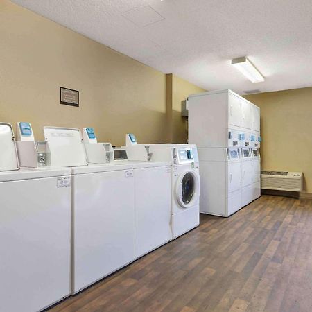 Extended Stay America Select Suites - Columbia - Ft Jackson Buitenkant foto